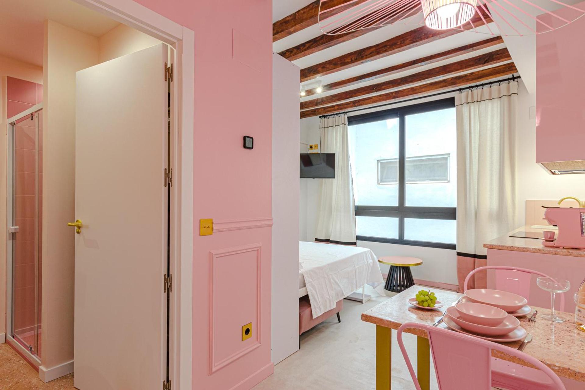 Glamorous Pink Studio In City Center Alicante Exteriör bild