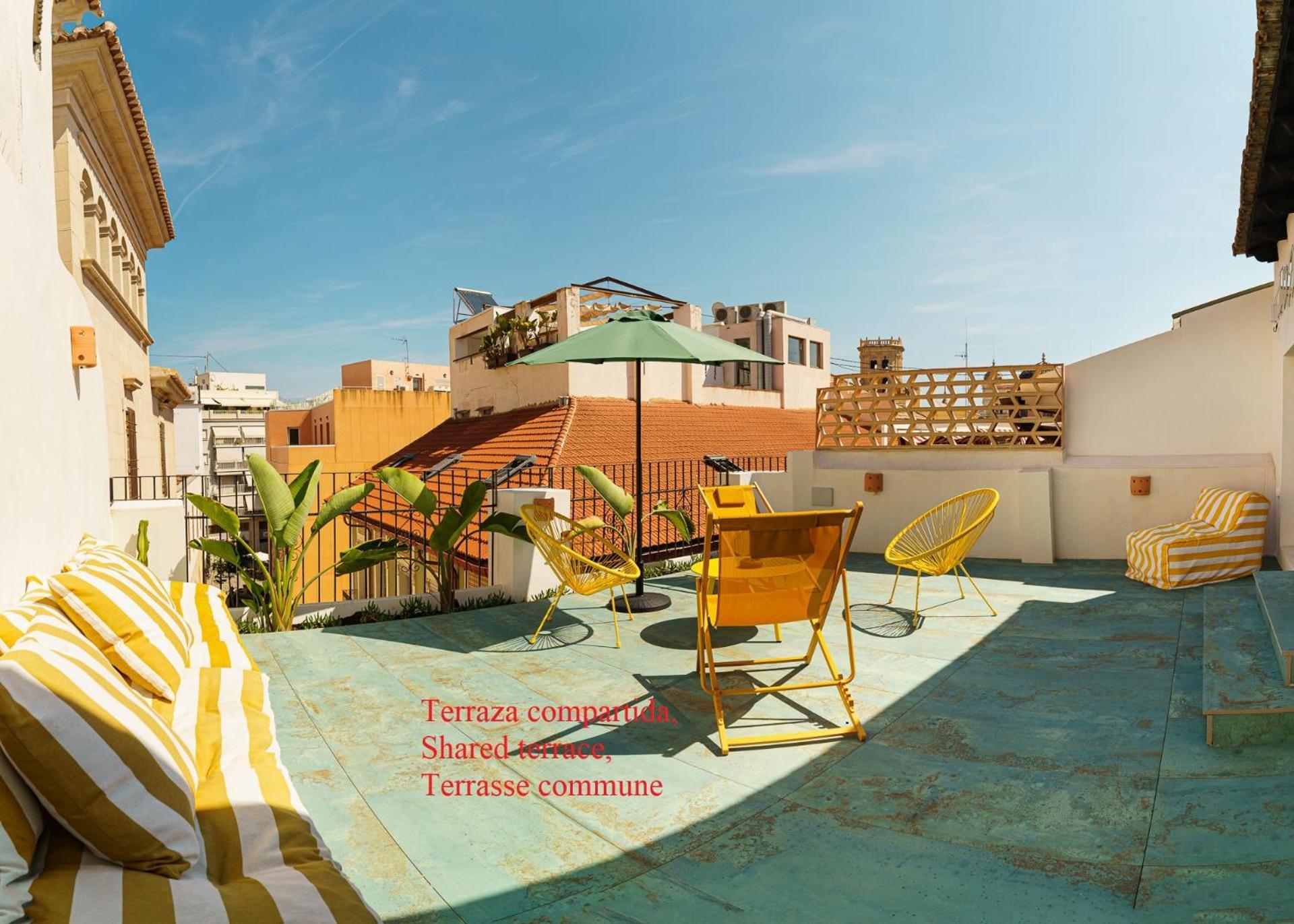 Glamorous Pink Studio In City Center Alicante Exteriör bild